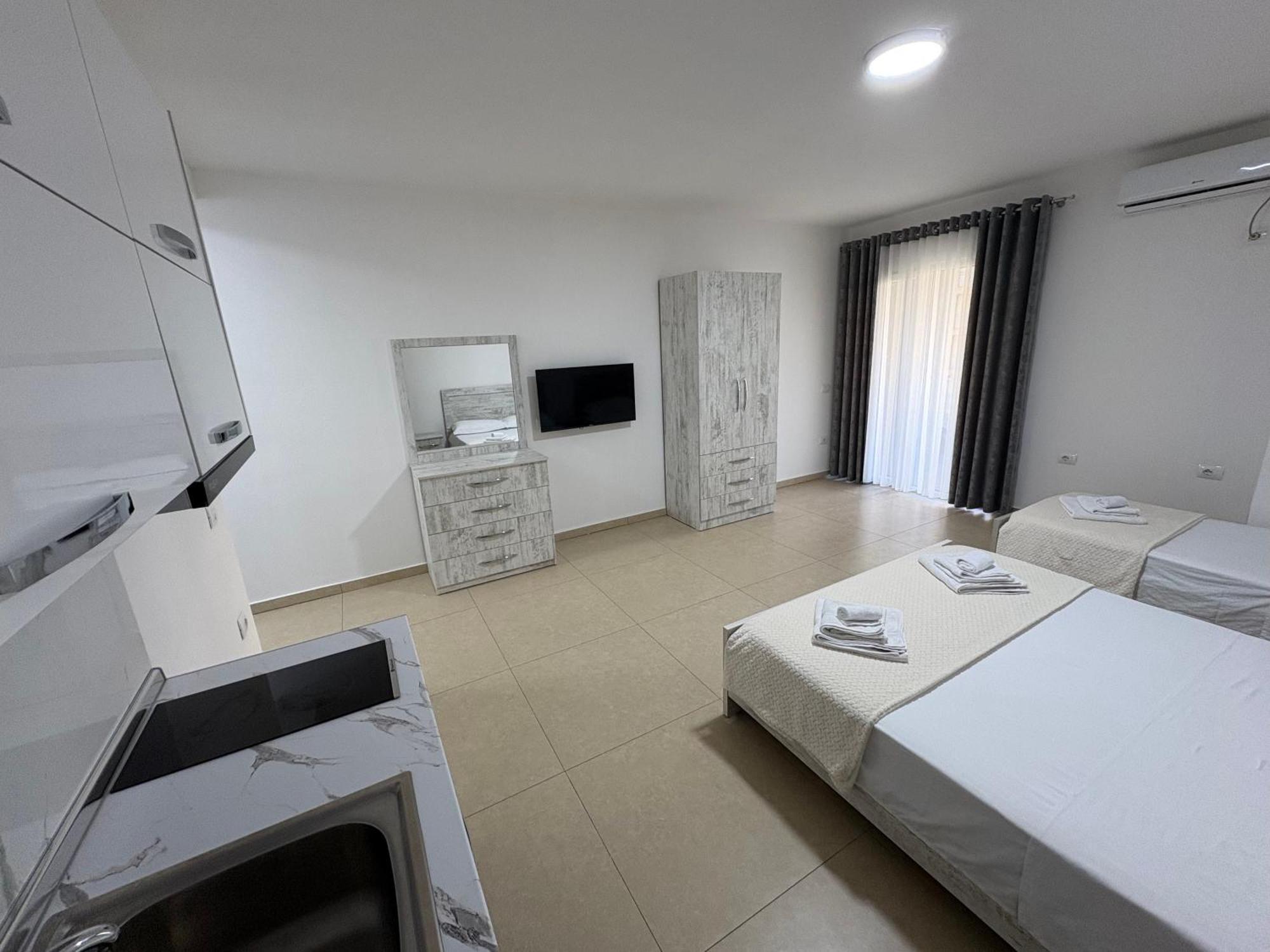 Shëngjin Megan Residence - Floor 3 المظهر الخارجي الصورة