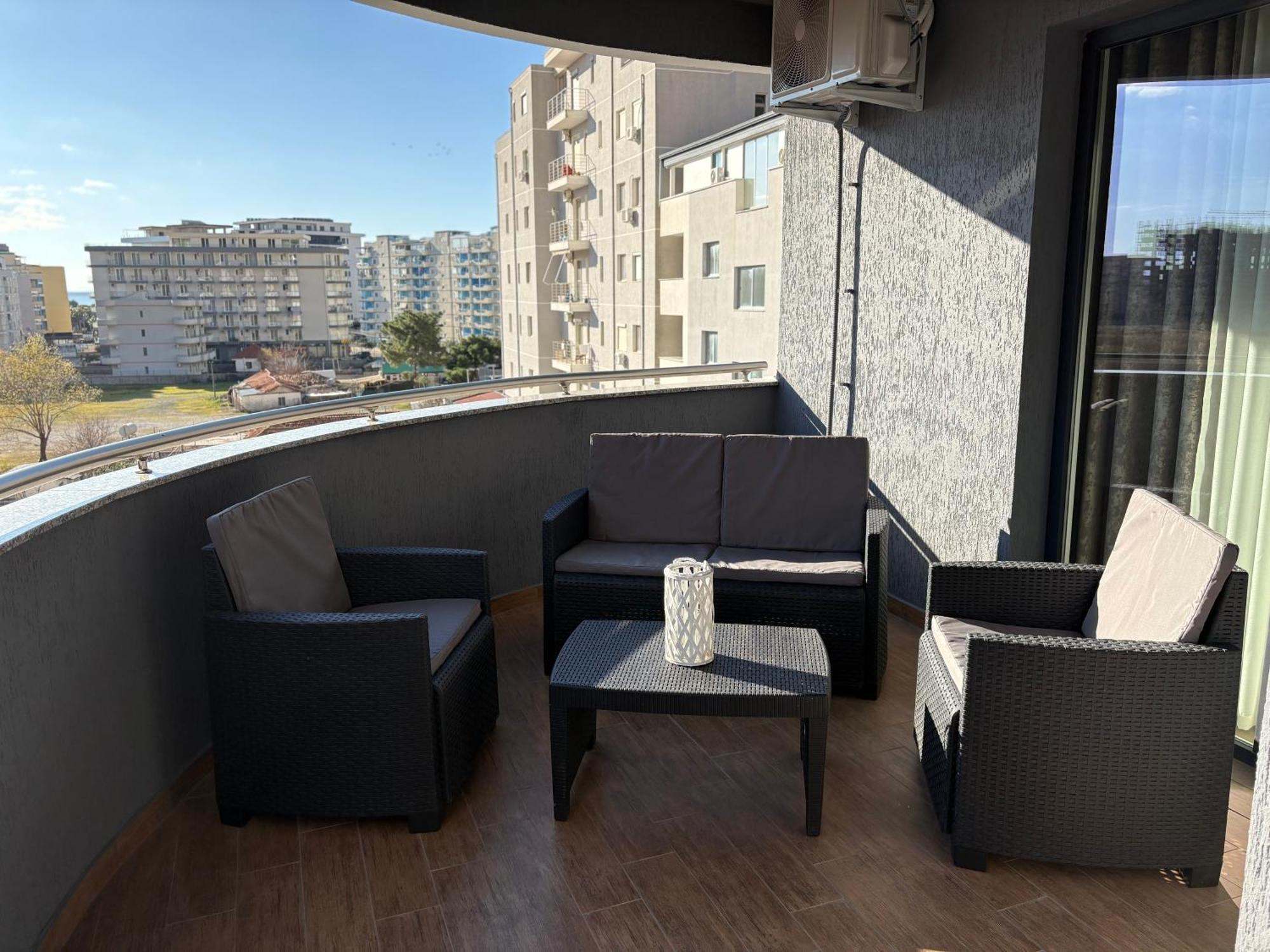 Shëngjin Megan Residence - Floor 3 المظهر الخارجي الصورة